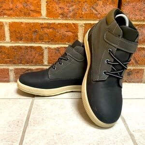 Dark Gray Deer Stags Niles Big Boys' Ankle Boots size 4